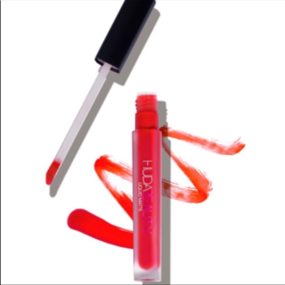 Huda liquid matte in alluring